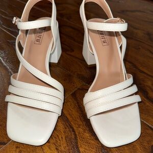 IDIFU White Strappy Block Heels